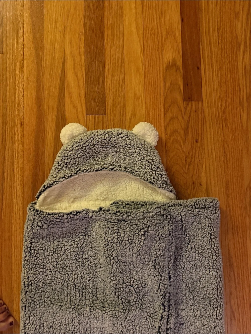 UGG Gray Sherpa Throw Blanket - Plush Cozy Layer with bear hoodie ears